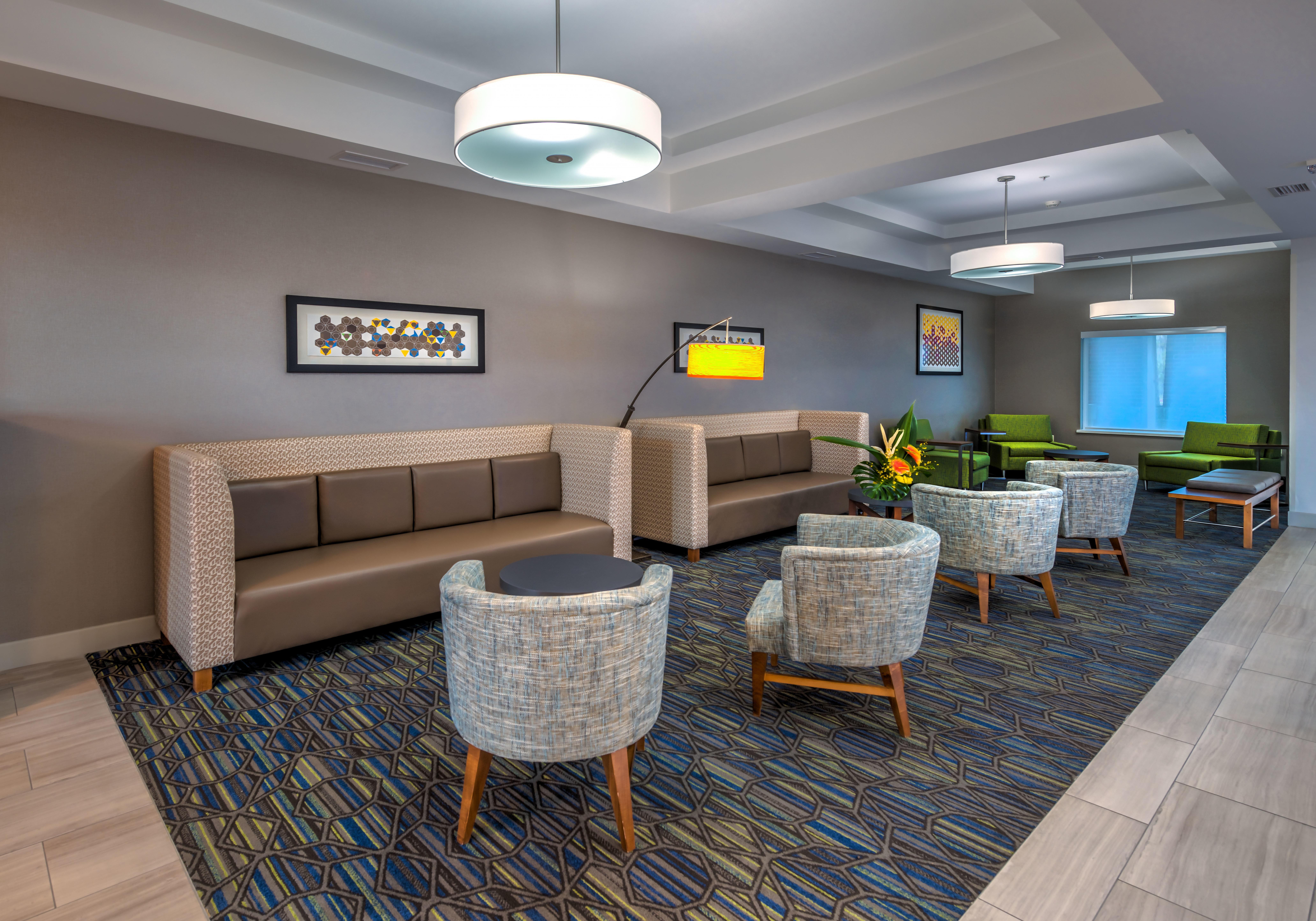 Holiday Inn Express Hotel & Suites Minden By Ihg Екстериор снимка