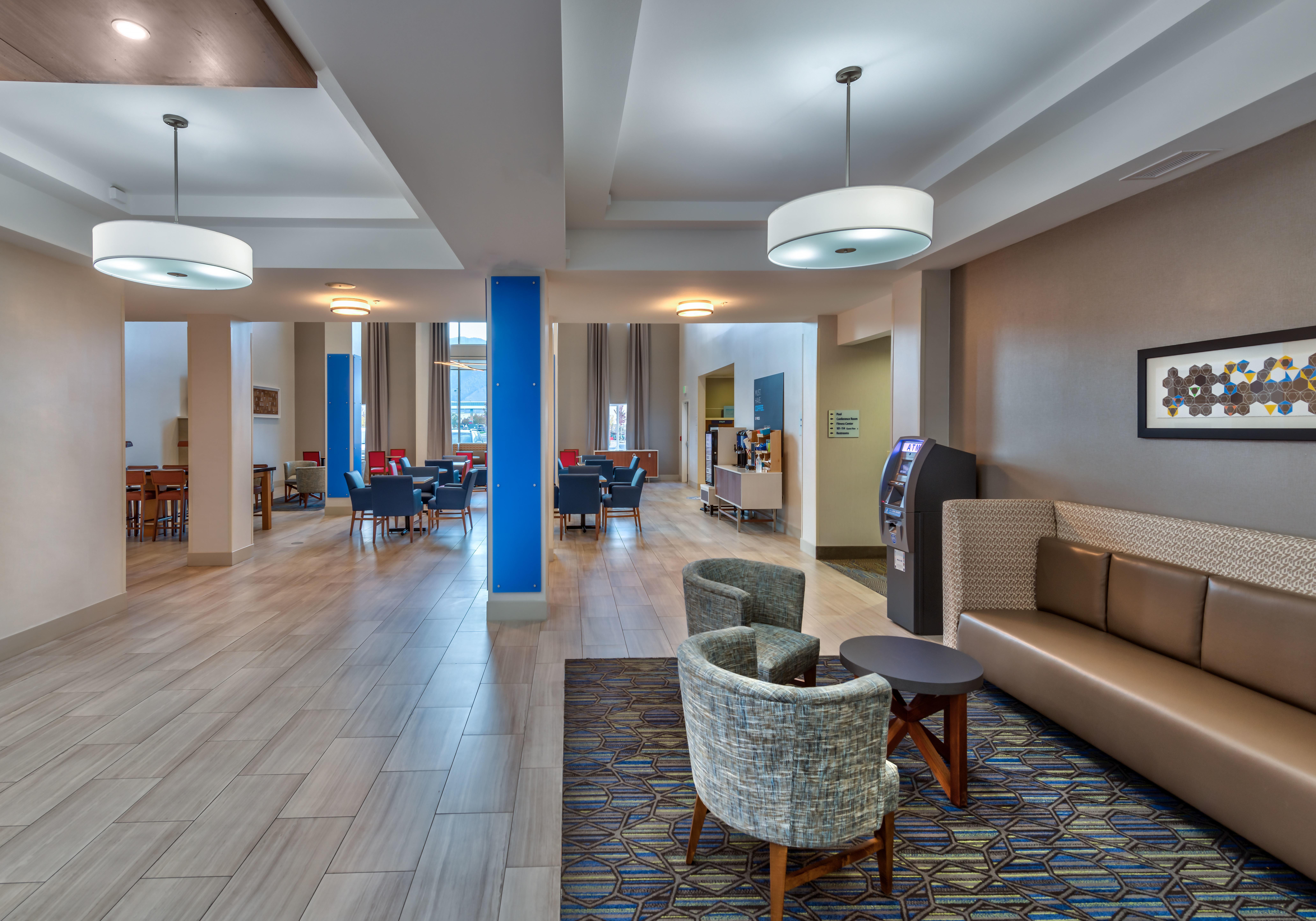 Holiday Inn Express Hotel & Suites Minden By Ihg Екстериор снимка